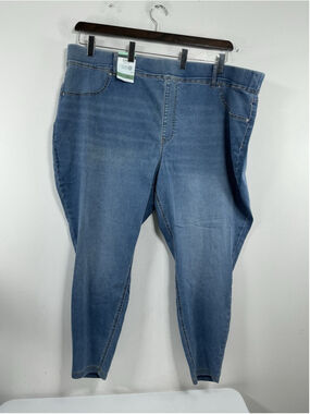 Womans NWT Terra & Sky Skinny Pull On Blue Jeans Size 4 X (28w-30w) Elastic Band